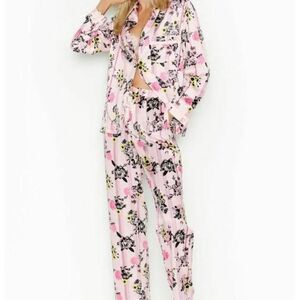 Victoria’s Secret Pink Floral Striped Satin Long Sleeve Pajama Set Size S NWT